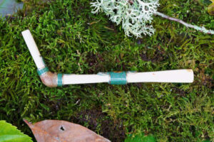 Bone Tépi with Vine and Green Decoration